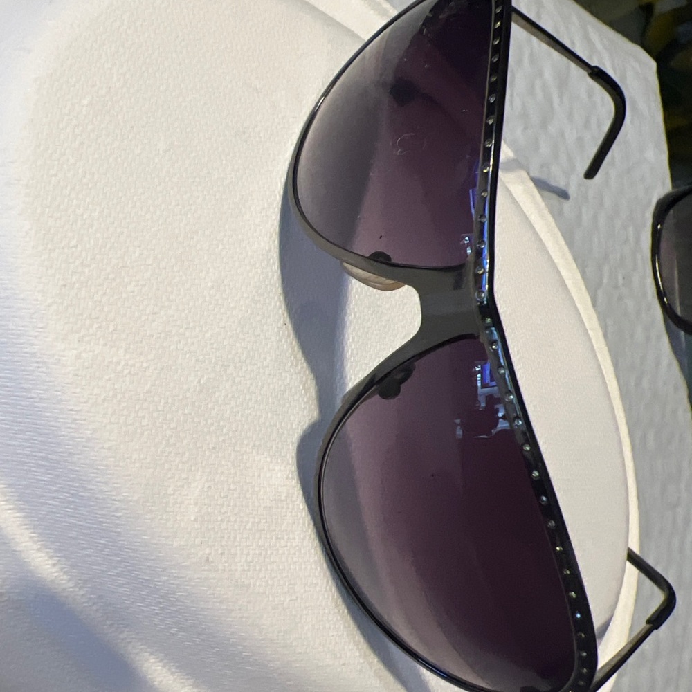 Guess GU 6382ST Gun-35 64-9-125 Womens Sunglasses Gunmetal Color